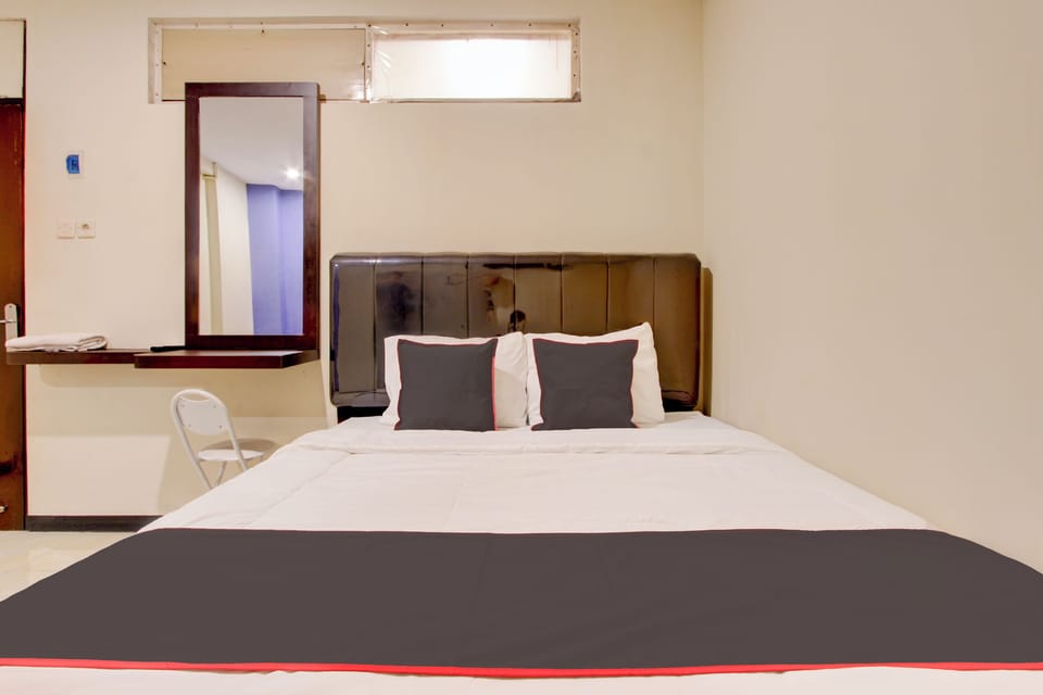 WiFi (free), bed sheets
