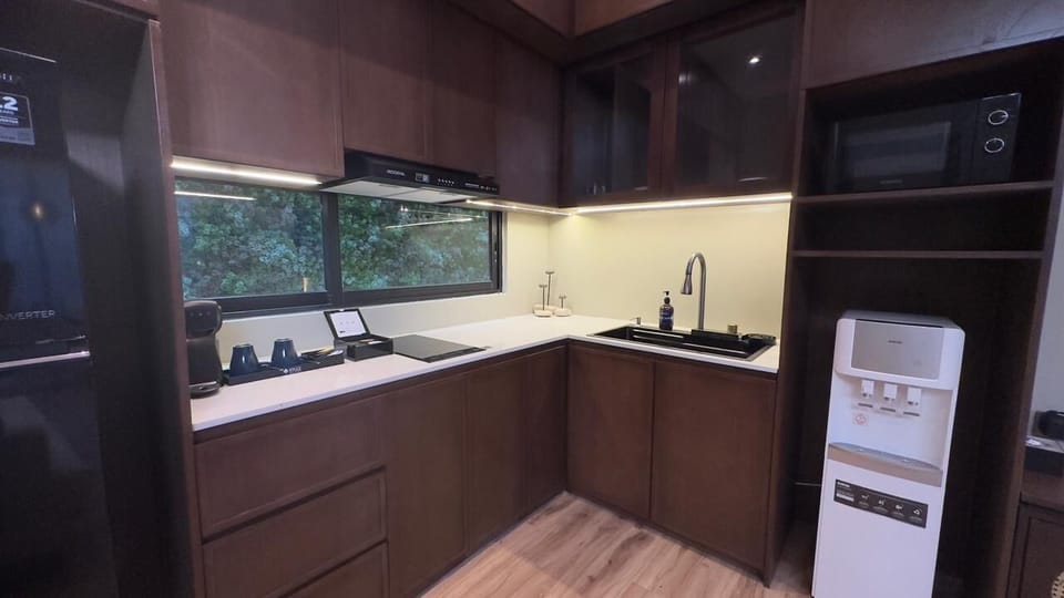 Mezzanine Studio | Private kitchen | Coffee/tea maker