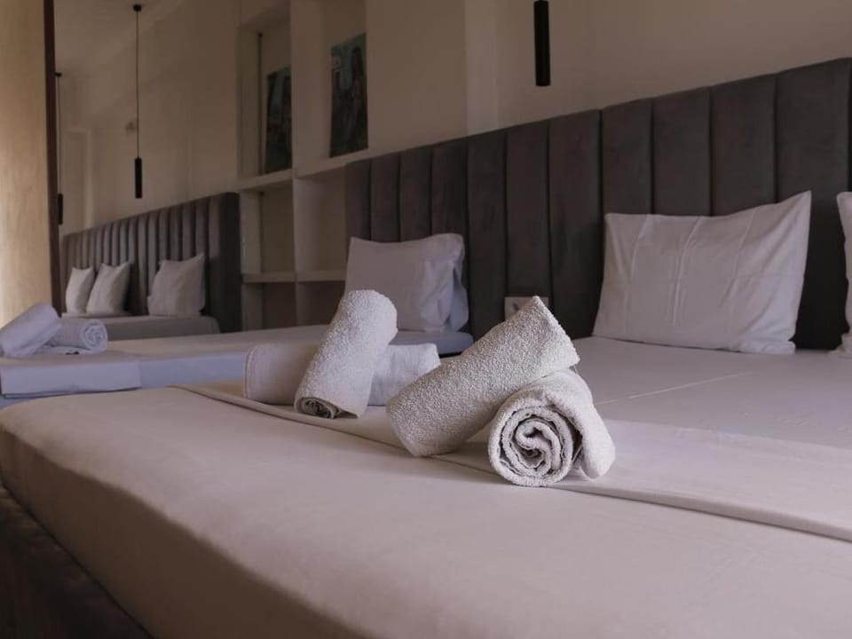 Deluxe Triple Room, Sea View | Free WiFi