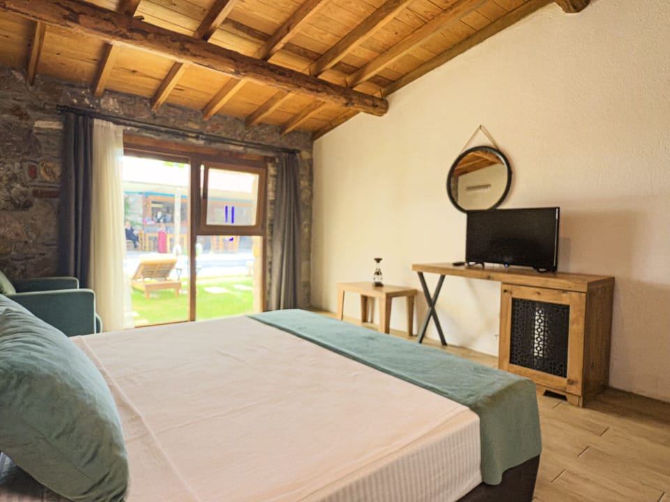 Standard Double Room, Non Smoking, Patio