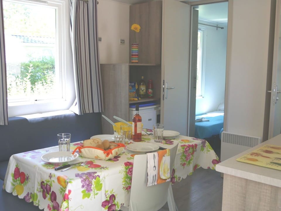 Outdoor Furniture, Home, Furniture, Door, Outdoor Table, Chair, Kitchen & Dining Room Table, Shade, Balcony, Porch