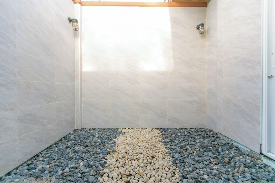 Villa Garden View Double or Twin Room | Bathroom | Shower, bidet, towels, soap