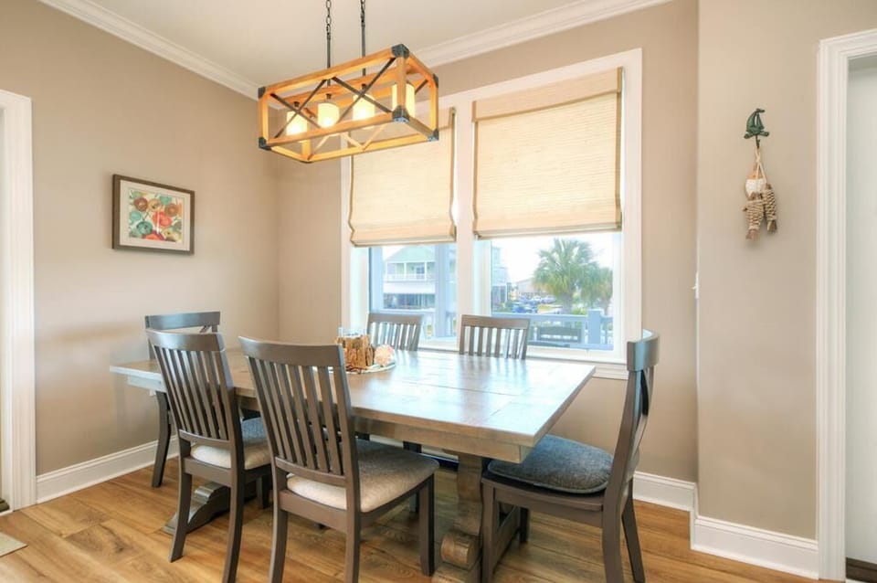 Dining Area
GW 6-5-25