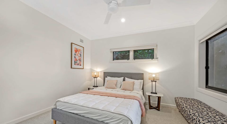 House | 6 bedrooms, desk, high-speed internet