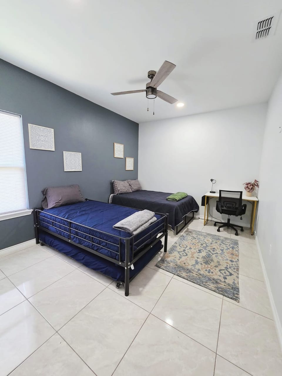 House | 3 bedrooms, high-speed internet