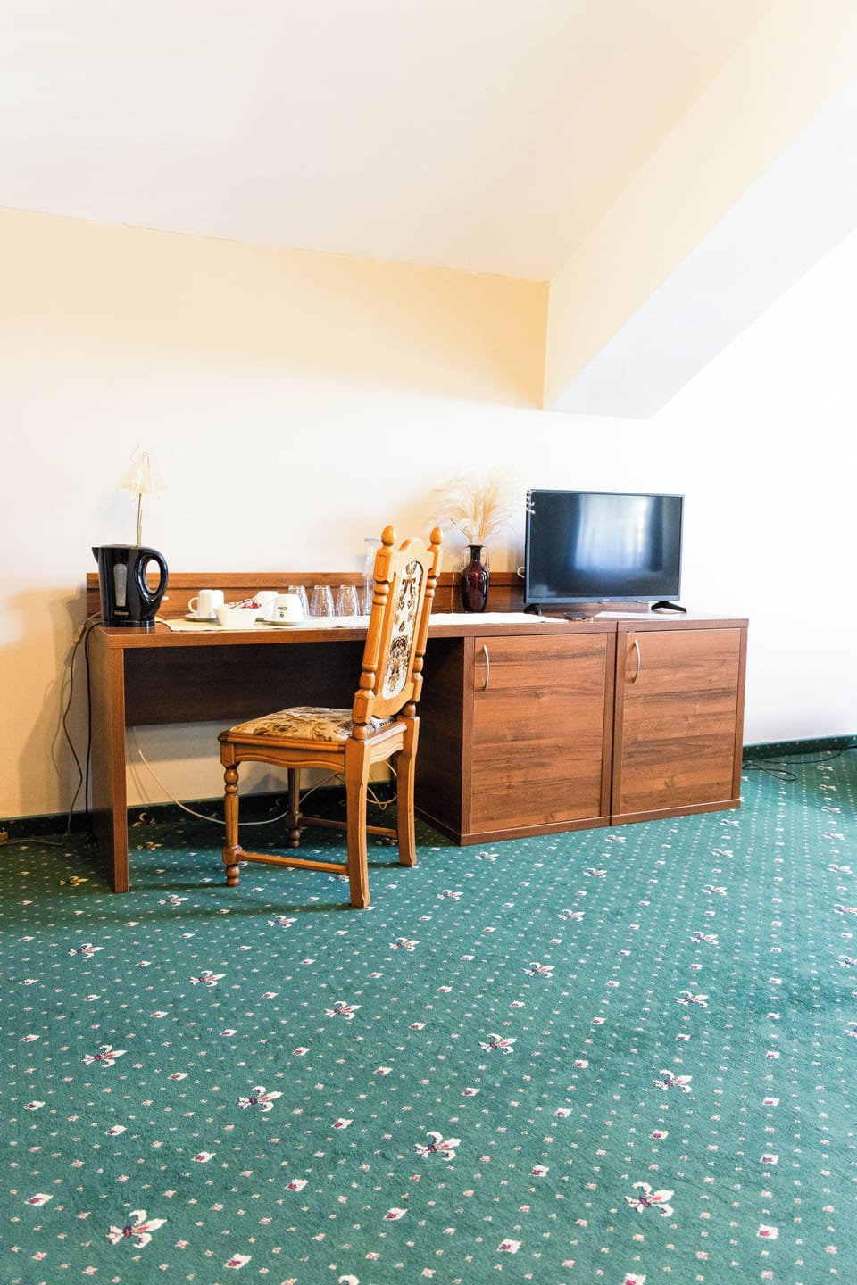 Deluxe Triple Room, Hill View | Desk, laptop workspace, blackout drapes, iron/ironing board (on request)