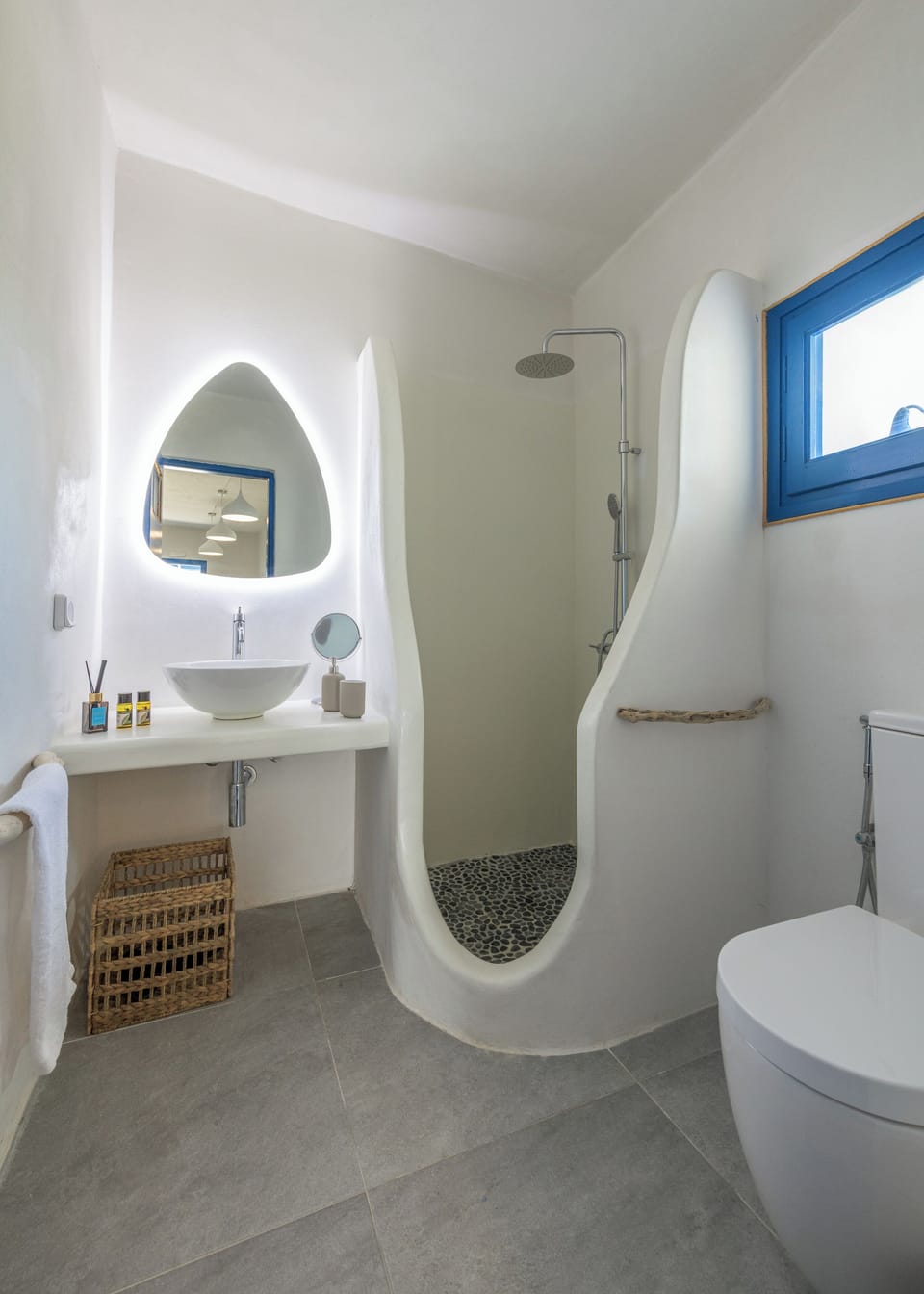 Comfort House, Patio, Sea View | Bathroom | Shower, free toiletries, hair dryer, towels