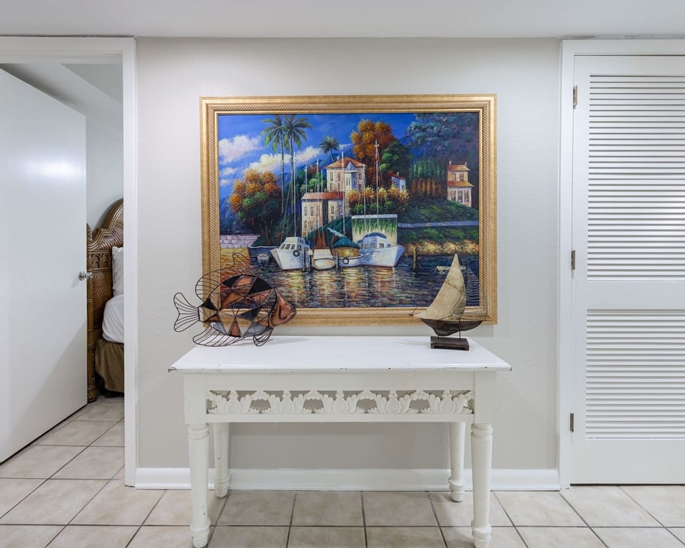 Condo, 3 Bedrooms | Interior