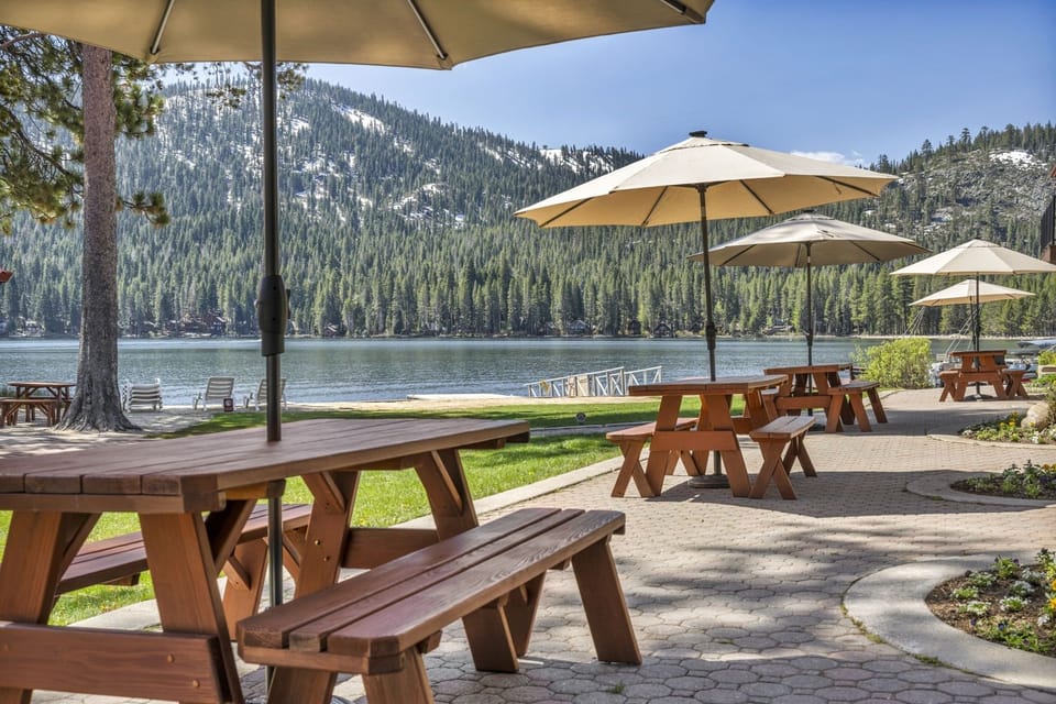 Studio | Outdoor dining