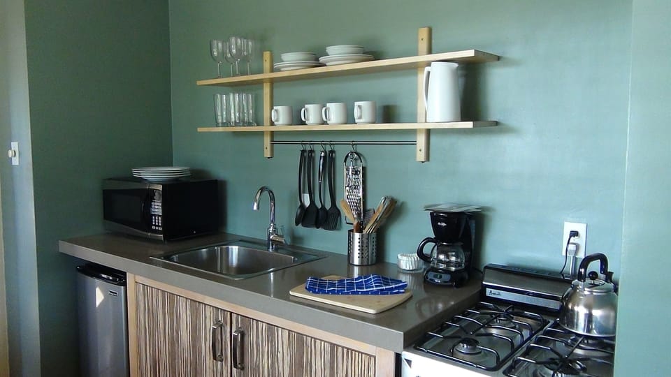 Coffee/tea maker, electric kettle