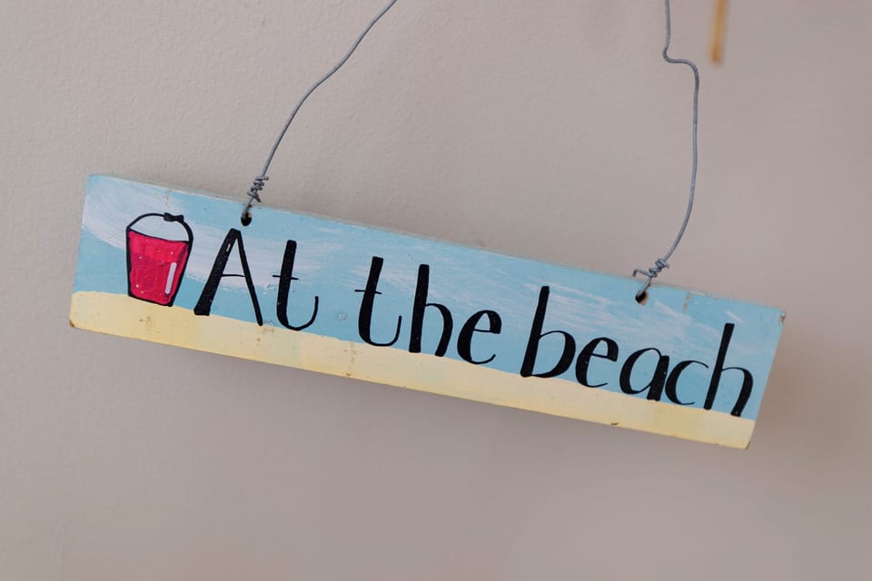 Short walk from beach, parking