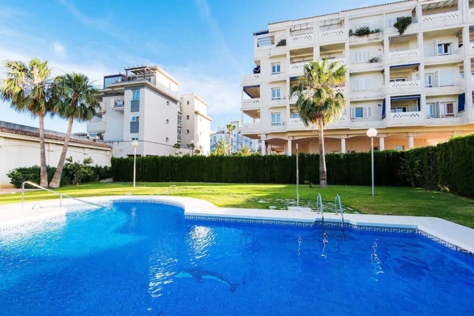 Holiday Home Swimming Pool