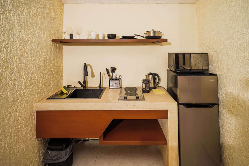 Cocina lista con todo lo necesario para preparar tu comida favorita.