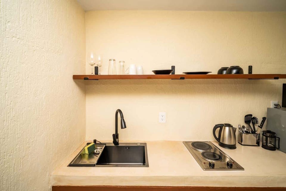 Spacious sink makes dishwashing easy — with soap dispenser and scrubber ready for you 🧽🚰
