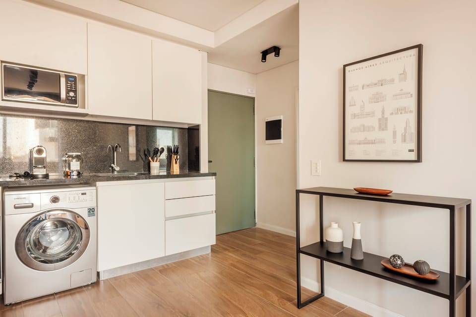 Superior Apartment, Canal View | Private kitchen | Microwave, oven, stovetop, coffee/tea maker