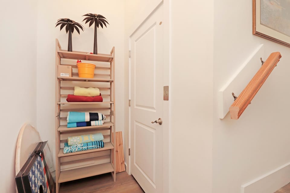 House, 2 Queen Beds (Knock Out) | Interior