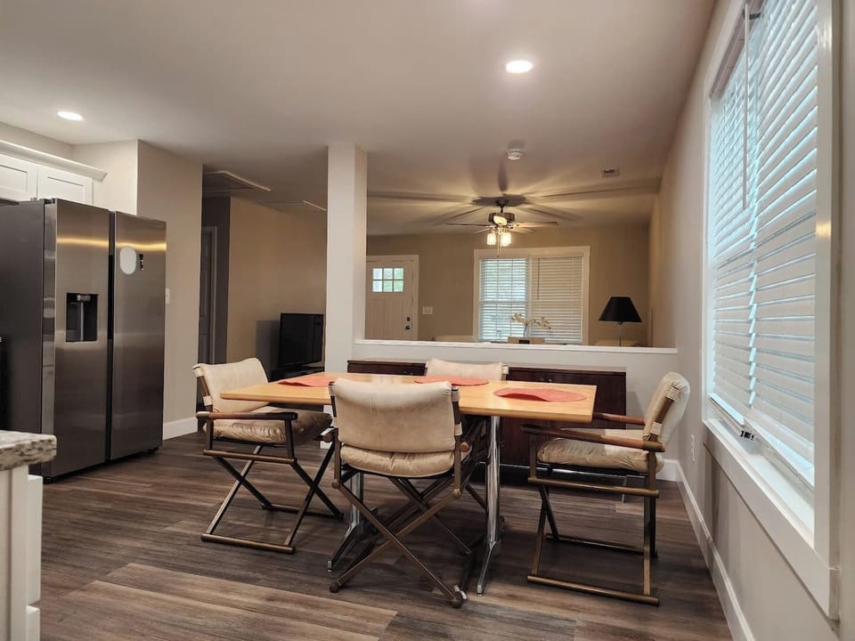 Kitchen Table 