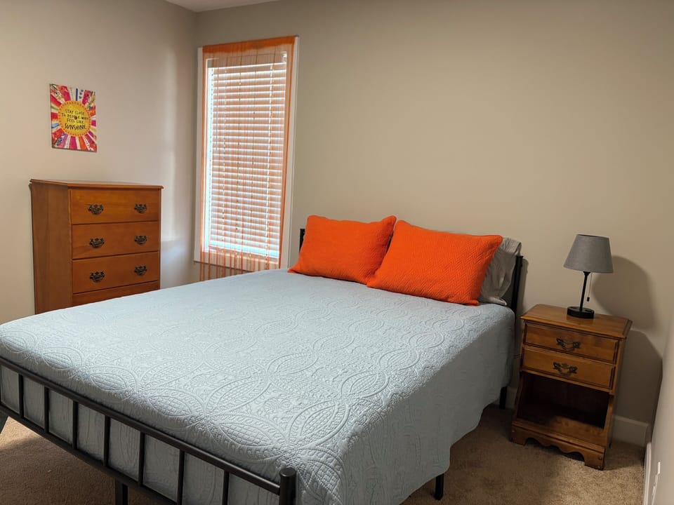 Second Bedroom - New Queen Bed