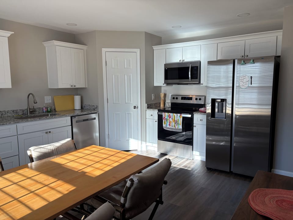 Kitchen - pantry and brand new appliances