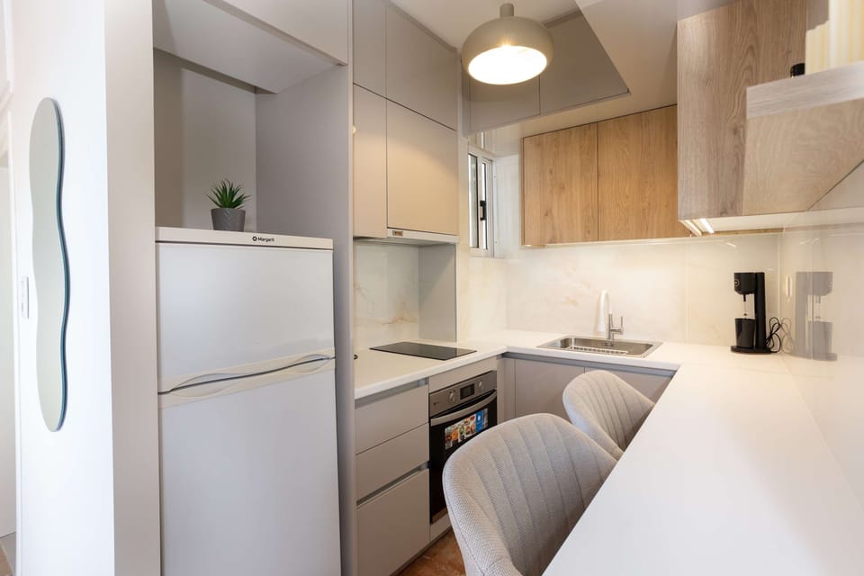 House | 1 bedroom, desk