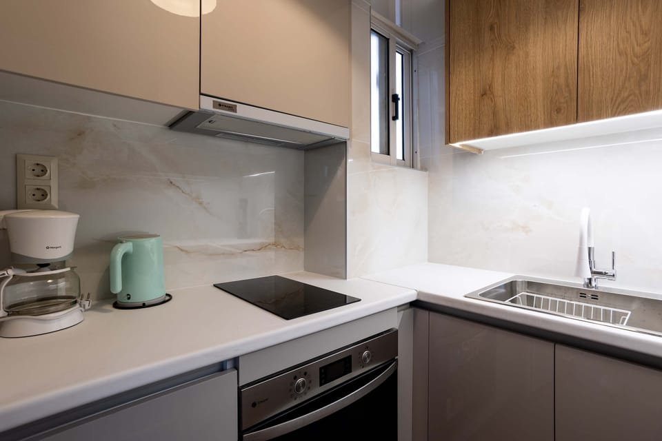 House | 1 bedroom, desk