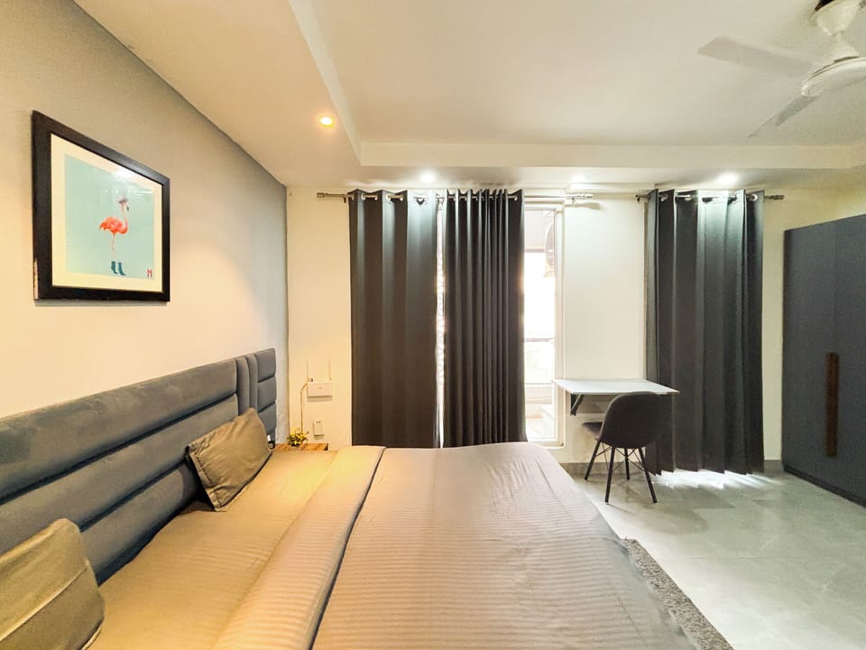 Studio, City View | In-room safe, desk, laptop workspace, blackout drapes