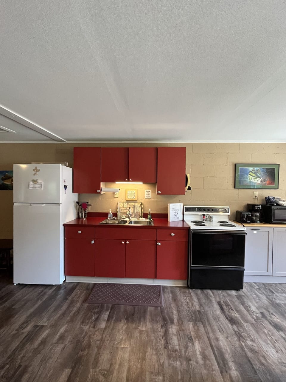 Full kitchen