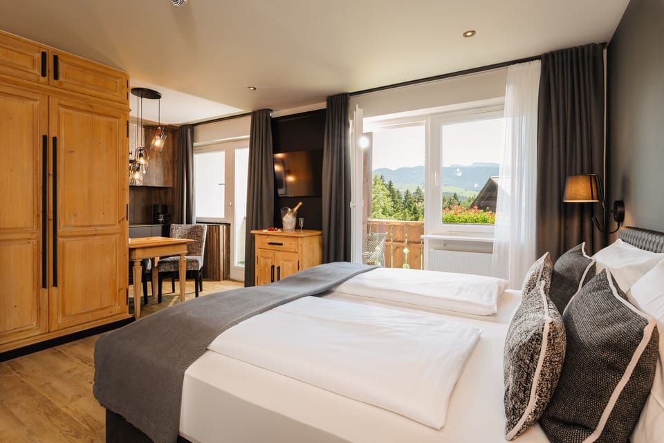 Superior-Studio, including Oberstaufen Plus Card | In-room safe, iron/ironing board, free WiFi, bed sheets