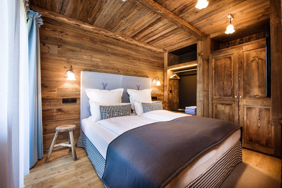 Superior-Chalet, including Oberstaufen Plus Card | In-room safe, iron/ironing board, free WiFi, bed sheets