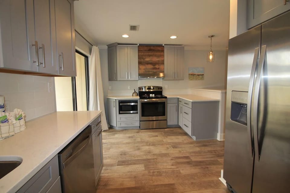 House, Multiple Beds (Gulf Winds East #45) | Private kitchen