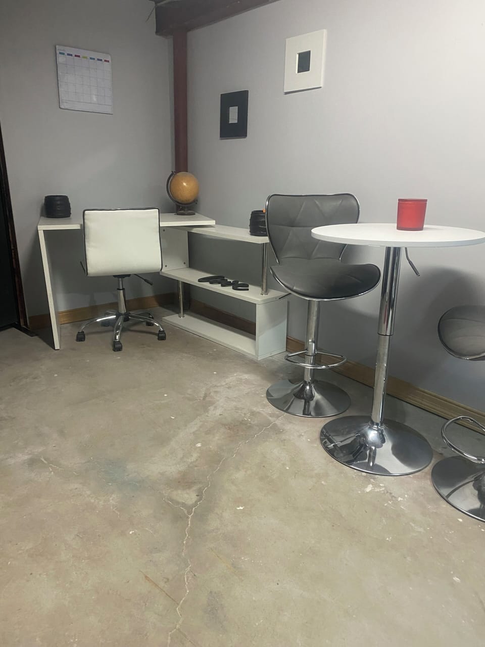 Desk and eating area