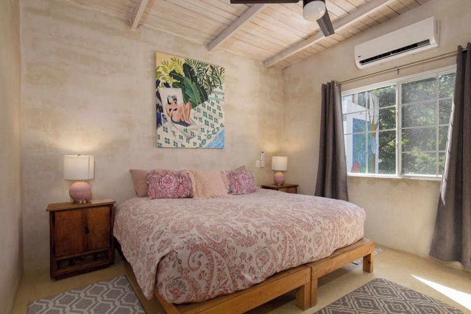 Standard Studio Suite, Courtyard View | Free WiFi
