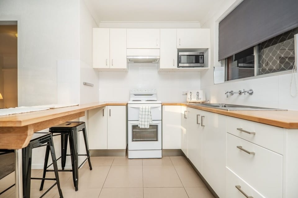 Kitchen Shot 2