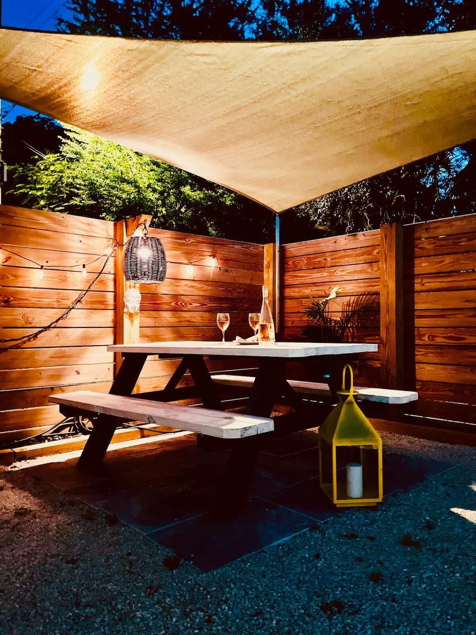 Outdoor dining