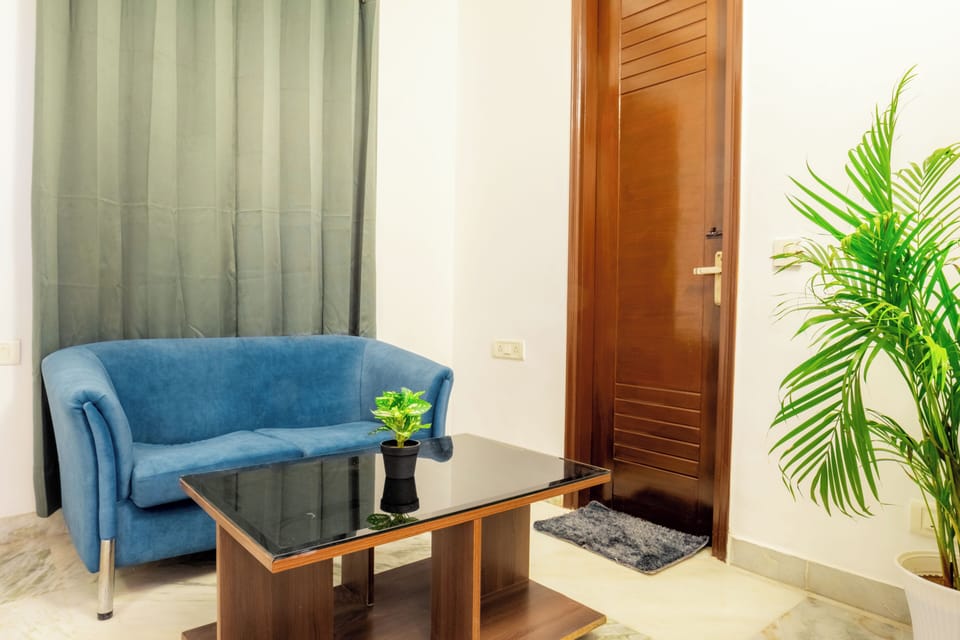 Studio, City View | Living area