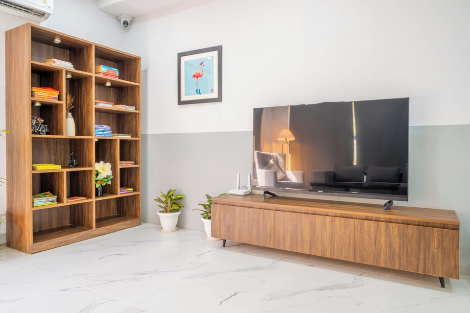 Studio, City View | Living area