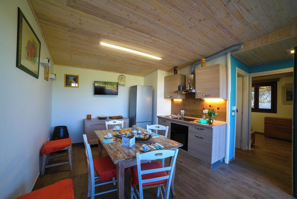 Family Villa, 5 Bedrooms, Terrace (Masseria Santu Lasi) | Private kitchen