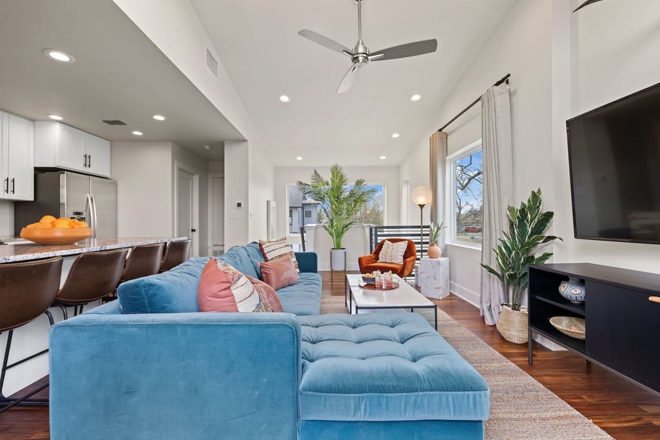 Open Concept Living Room | XL Flat Screen TV | Second Floor | Central Common Area