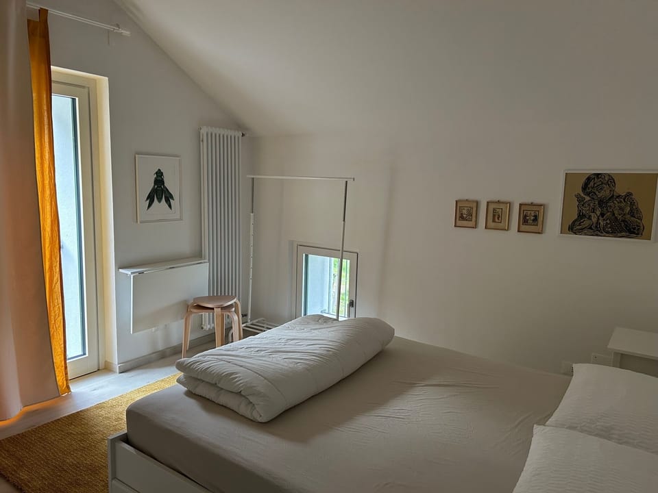 Double Room, Pets Not Allowed, Garden View | In-room safe, blackout drapes, free WiFi