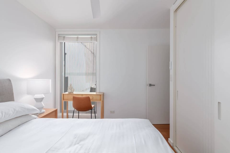 Bedroom 2/Study Nook