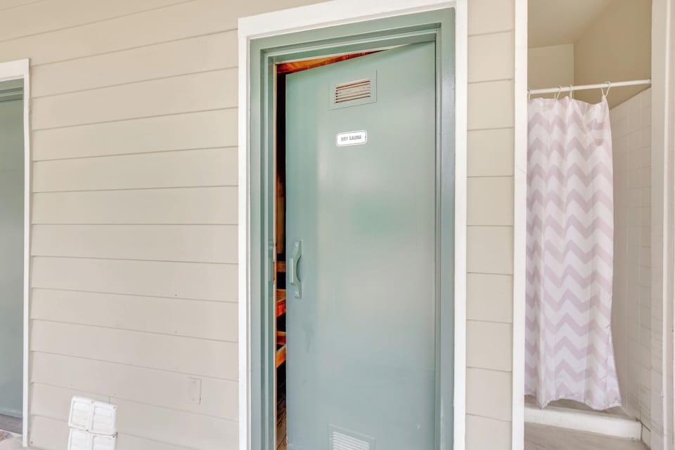 Community Amenities | Dry Sauna