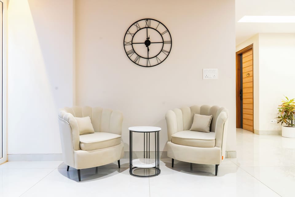 Studio, City View | Living area
