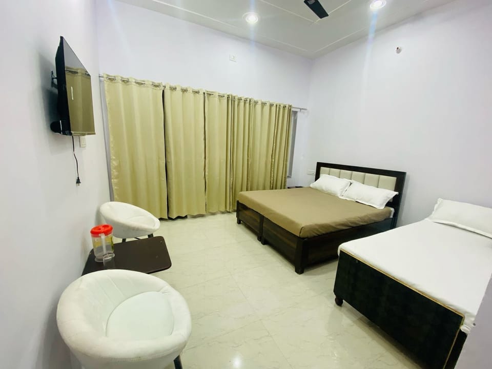 Deluxe Triple Room, Mountain View | Free WiFi