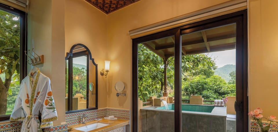 Junior Suite | Individually furnished, desk, laptop workspace, free WiFi