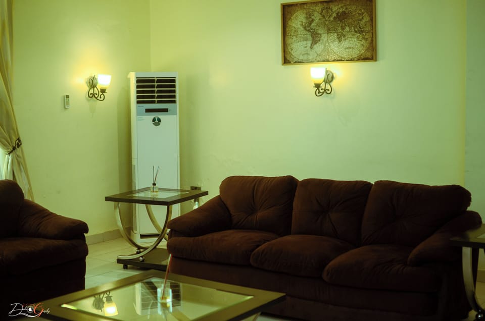 Double or Twin Room | Living area