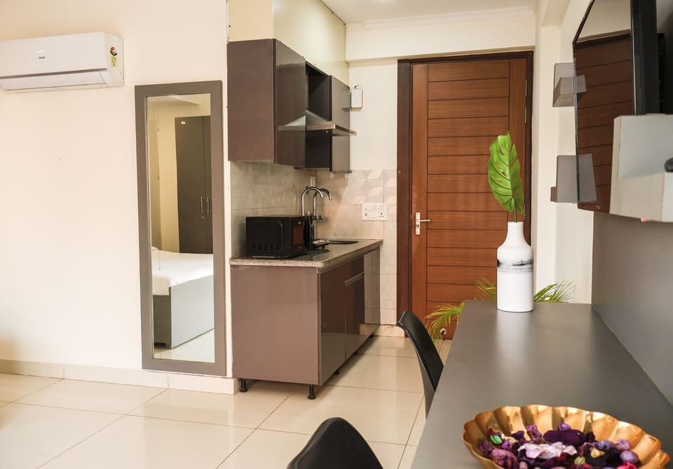 Studio, City View | Living area