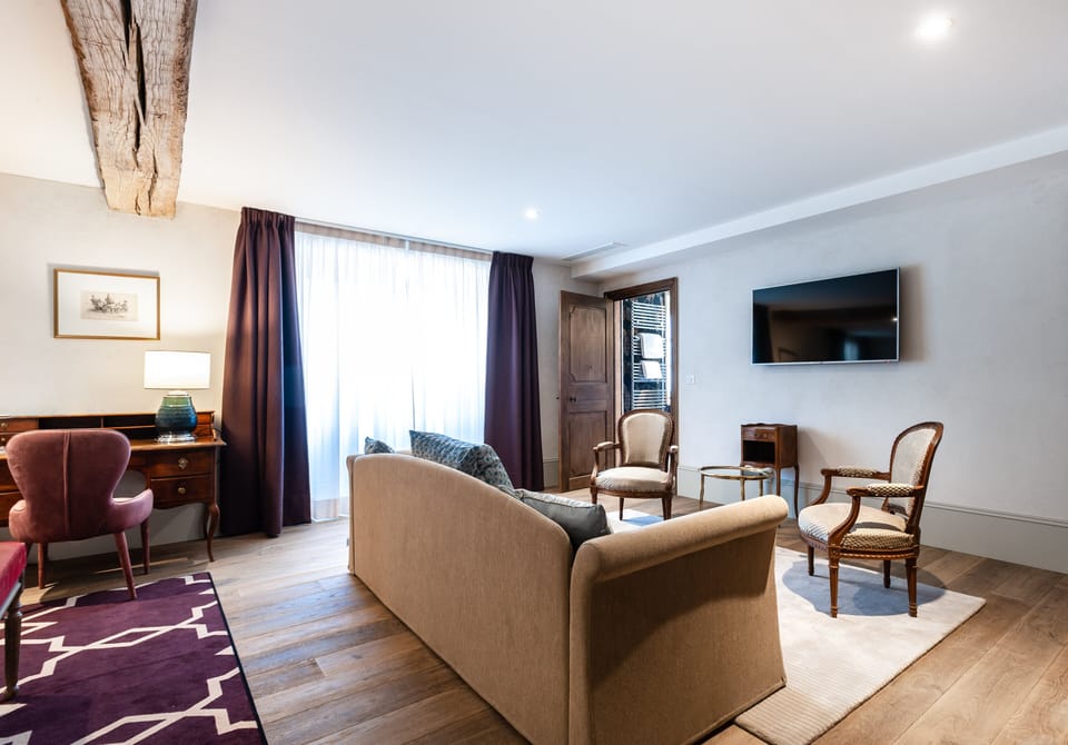 Junior Double Room, 1 Bedroom (Grange) | Blackout drapes, free WiFi, bed sheets