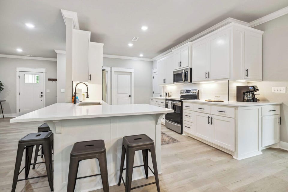 Whether you're preparing delicious meals or just a cup of coffee; the kitchen has everything you need!