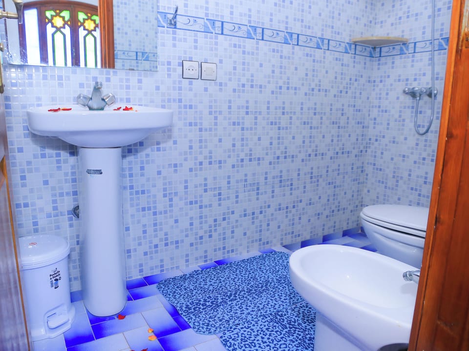 Room | Bathroom | Bidet