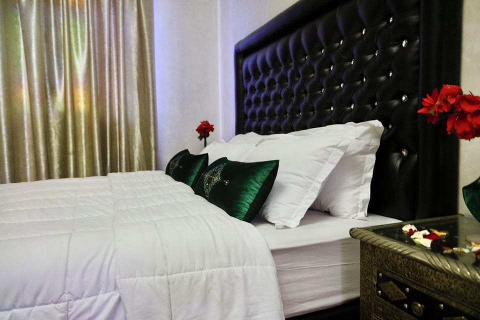 Room | Free WiFi